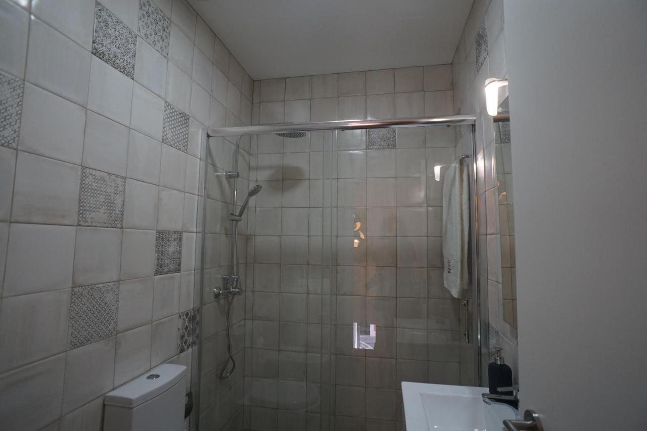 Stylish House - Air Cond, Breakfast, Free Parking, By Porto With Love Lda บีลาโนวาเดกายา ภายนอก รูปภาพ
