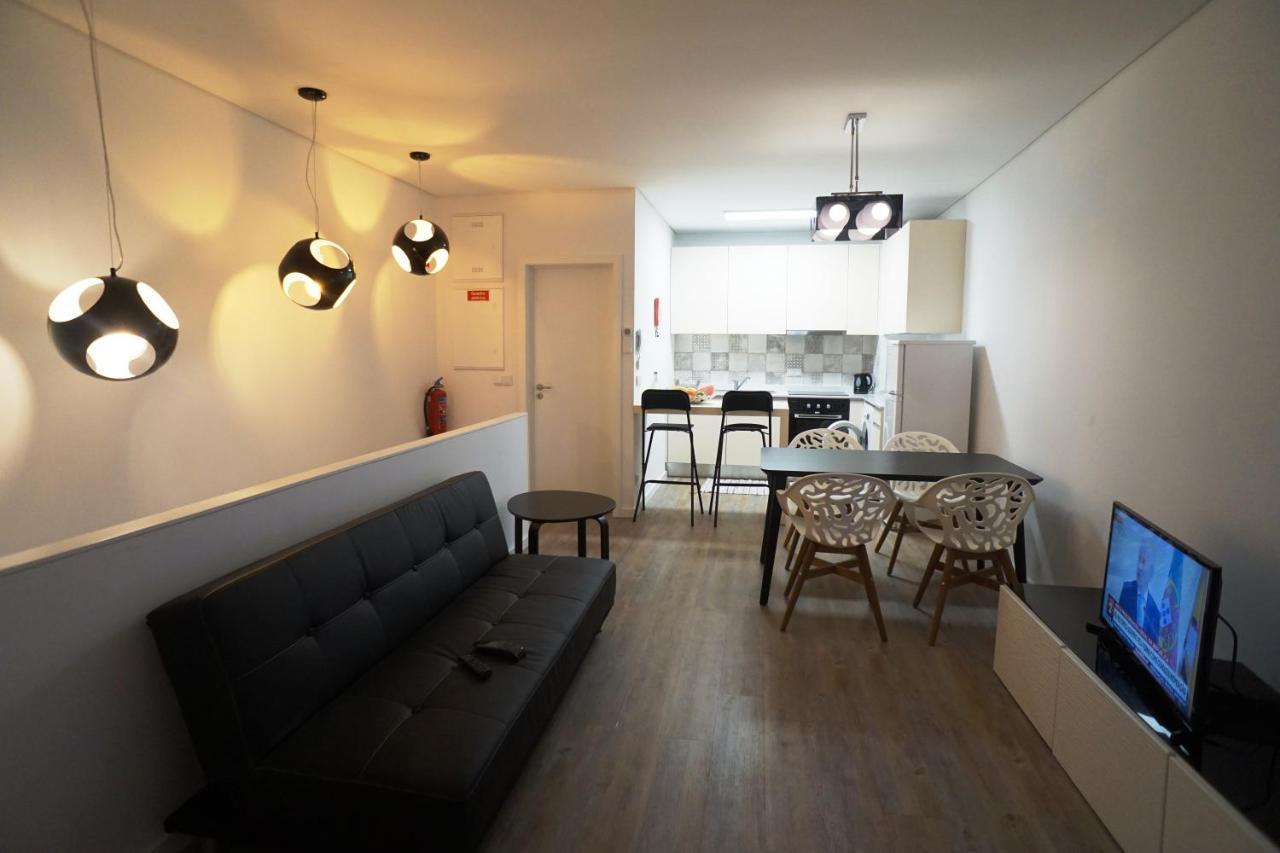 Stylish House - Air Cond, Breakfast, Free Parking, By Porto With Love Lda บีลาโนวาเดกายา ภายนอก รูปภาพ